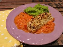 Ofenfisch Mit Nusskruste Im Paprikabett Und Erbsenpuree Happy Carb Rezepte Rezept Erbsenpuree Erbsen Puree Rezepte