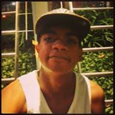 Stream Dudu Medeiros music