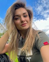 Isabella Russo's Instagram, Twitter & Facebook