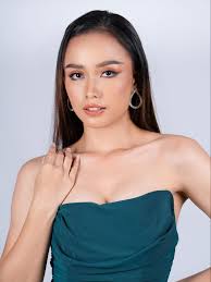 🧡✨ Makeup: @ms.hazzelferrer Hair: @hairbyandrie Dental Care: Tahud