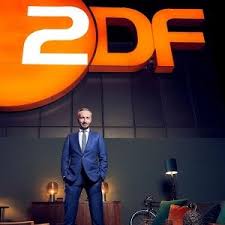 Ganz gleich ob varoufake, verafake oder sein schmähgedicht zu erdogan. Traume Nicht Dein Leben Sondern Zieh Nach Dubai Zdf Magazin Royale Youtube