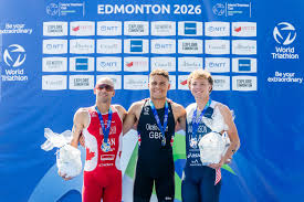 Right down to the line The top 3️⃣ elite men of the 2026 #EdmontonWC  Solomon Okrafo-Smart Tyler Mislawchuk Reese Vannerson Watch it  back on TriathlonLive.tv ▶️ #Triathlon