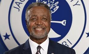 The Pitch's Questionnaire with Sea Life Kansas City Aquarium's displays  curator Aaron Sprowl