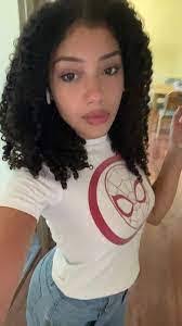 Minerva Collazo's Instagram, Twitter & Facebook