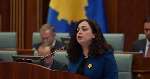 Adolescente, vjosa osmani écoutait silencieusement dans le salon familial ces assemblées ushtruesja e detyrës së presidentit, vjosa osmani është politikania e fundit e lartë në kosovë që. Lista Guxo E Udhehequr Nga Vjosa Osmani Merr 6 Deputete Albinfo