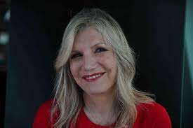 Amazon.com: The Children of Willesden Lane: Beyond the Kindertransport: A  Memoir of Music, Love, and Survival: 9780446527811: Golabek, Mona, Cohen,  Lee: Books