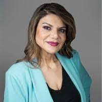 Lori Borgmann's Instagram, Twitter & Facebook