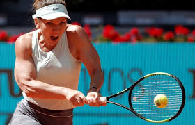 Aceasta a fost extrem de nervoasa pe parcursul meciului, lucru criticat de cristian tudor. Simona Halep Kiki Bertens Romanca A Pierdut Finala De La Madrid Cu 6 4 6 4 Stirileprotv Ro