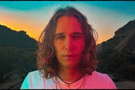 Justin Lent's Instagram, Twitter & Facebook