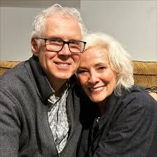 Candy Buckley and Shawna Phillips came to visit my mom today. She loves  company.