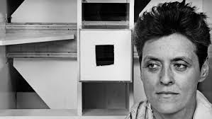 Jackie Winsor, 82, Dies; Sculptor Who Hammered, Drilled and Chopped