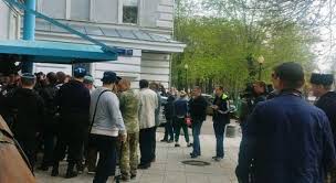 Сахаровский центр в москве создавался с целью сохранения и развития наследия андрея дмитриевича сахарова — известного советского физика, занимавшегося правозащитной деятельностью, за которую он подвергался травле и находился в ссылке. V Moskve Storonniki Novorossii Zablokirovali Saharovskij Centr Novosti Politiki Novosti Rossii Eadaily