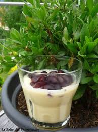 Mousse Legere Chocolat Blanc Ricotta Et Ses Cerises La Salsa Des Fourchettes En 2020 Chocolat Blanc Mousse Ricotta