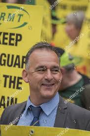 Sean Hoyle's Instagram, Twitter & Facebook