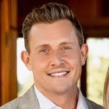 Mark Nelligan's Instagram, Twitter & Facebook