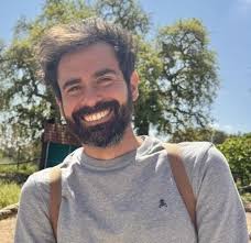 Treinador de escola de futebol do Benfica que estava desaparecido já está  com a família