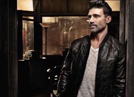 Tumblr Oqs34vt61t1swg2iwo1 1280 Jpg 1124 815 Frank Grillo Franks Poses For Men
