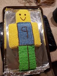 Noob From Roblox Cake For A 9th Birthday Roblox Birthday Cake Roblox Cake Birthday