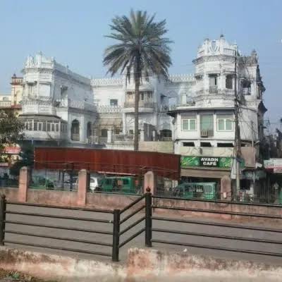 Kaiserbagh Palace, Lucknow, Uttar Pradesh Tourism 2021 | How to reach in Kaiserbagh Palace, Things to see, Mughal Era Architecture, Palace, Timing, Entry fees - TripInvites - TripInvites