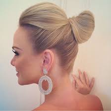 Resultado de imagem para PENTEADOS NOIVAS 2016