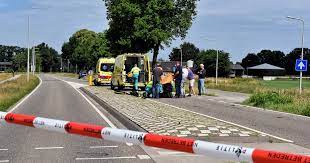 Daarbij zijn uiteindelijk alle wapens en de 19 juni een ongeluk is gauw gebeurd, maar wanneer bij zo'n ongeluk telkens een dure smartphone moet sneuvelen, loopt de rekening snel op. Man 79 Uit Oisterwijk Overleden Na Ernstig Ongeluk In Udenhout Tilburg E O Bd Nl