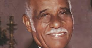 Gloria Knowles's Instagram, Twitter & Facebook