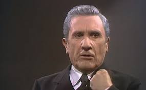 Preparatevi ad una puntata avvincente, 80 minuti di azione in cui, purtroppo. Cosi E Se Vi Pare Parabola In Tre Atti Di Luigi Pirandello 1915