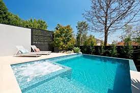 piscine exterieur 90 photos sur l amenagement piscine piscine exterieure modele de piscine piscine amenagement paysager