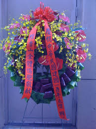 The family will continue to mourn the deceased for another. Tropical Half Moon Wreath With Chinese Wording F017503 In Honolulu Hi Flower Fair