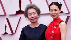 Maggie smith is the 윤여정 of britain. Ujdyhjpzbn08am
