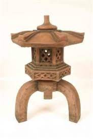Japanese Lantern Garden Ornament Beautifully Made In Resin With A Sand Colour Finish Completely Weatherproof Japanese Stone Lanterns