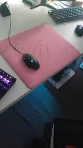 Follow the gameplay live, as the best players in the world compete across 6 matches to determine who will be the solo fortnite world champion. M10 Nyhrox Ø¹Ù„Ù‰ ØªÙˆÙŠØªØ± I Can T Play Without A Dirty Mousepad It Makes My Aim Dogshit
