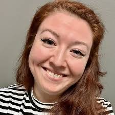 Kimberly Halpin's Instagram, Twitter & Facebook