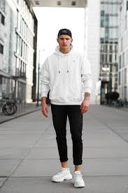 Herren Mode Damen Mode Luxus Bekleidung Deutschland Luxury Streetwear Germany Limited Collectio In 2020 Mit Bildern Schwarzer Hoodie Weisser Kapuzenpullover Schwarze Jeansjacke