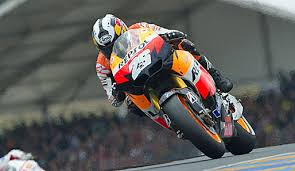 Dani pedrosa pulled a 100m stoppie in fp1 at motegi on friday morning braking from over 280 km/h to 90 km/h at turn 11. Comeback Nach Schlusselbeinbruch