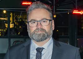 Nu har det snart gått ett år sedan jag miste min man och våra barn miste sin far. Sa Blir Arvet Efter Adam Alsing Saknade Testamente