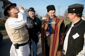 Erdély.ma | Következő esküvőjére készül a 82 éves székely vőfély (Fotók!)