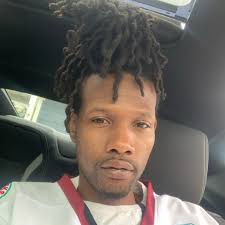 HAHNVILLE HIGH SCHOOL SELECTS ALUMNUS AS NEW HEAD FOOTBALL COACH Hahnville  High School Principal Jose Gonzales has selected Greg Boyne as the school's  new head football coach as announced