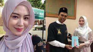 Karfianto march 2, 2019 at 11:54 pm. Ustaz Abdul Somad Dikabarkan Dekat Dengan Selebgram Mualaf Asal Korsel Benarkah