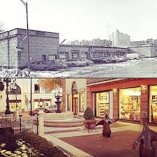 The Former Sears Automotive Center Was Changed Into The Dancing Penguin Courtyard In 1979 On The Plaza In Kansas City Plaza Kansas City Missouri City Pictures