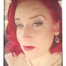 Holly Hahn (@hifemmecolumbus)