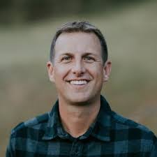 Jonathan Storment's Instagram, Twitter & Facebook