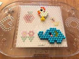 Vorlagen gibt es für verschiedene schwierigkeitsstufen, anlässe und themen. Aquabeads Bastelperlen Fur Kinder Im Test Mamaskind