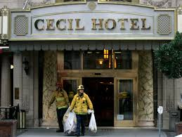 Steigenberger cecil hotel alexandria has spacious rooms with french beds, chandeliers and carpeted floors and furnishing that match in patterns and colours to create an artistically refreshing setting. Die Geschichte Des Hotel Cecil Wurde Zum Horrorfilm Reisen Heute At
