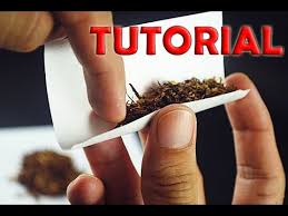 In molti continuano a sballarsi fumando canne. Come Rollare Una Sigaretta Tutorial Base By V I P Youtube