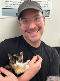 What a WIN for Alice! Sweet Alice was adopted by a wonderful family and is  about to enjoy the good life! Happy tails baby girl!