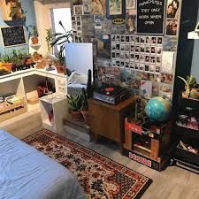 Bought This Carpet 10 Euro And Cabinet For My Record Player For Like 5 Euro S And I M Love With This Vibe House Rooms Aesthetic Room Decor Room Inspo