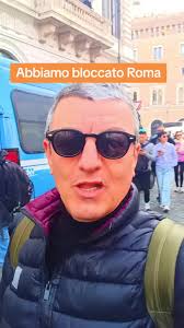 enzoporzio #bellagente #torredelgreco #attivista #perlagente #conlage...