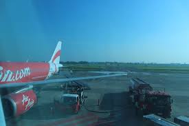 Tarif tidak termasuk bagasi, (kecuali untuk penerbangan dalam negeri indonesia, harga termasuk bagasi 15 kg). 1 Mei 2017 Airasia Qz7689 Sub Cgk Seat 15f Picture Of Airasia Indonesia Airasia Tripadvisor