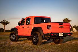 This 2021 jeep gladiator rubicon is ready to be driven. Jeep Might Give Us A V8 Powered Gladiator After All Carbuzz